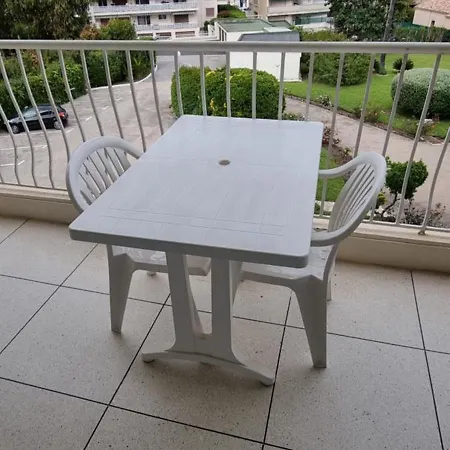 Studio plage de sable Antibes